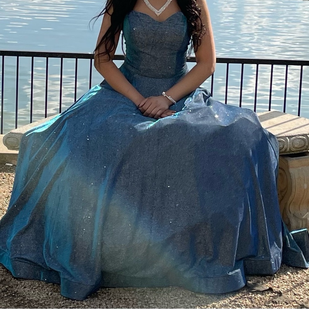 💎 PROM DRESS 💎 - Picture 4 of 8